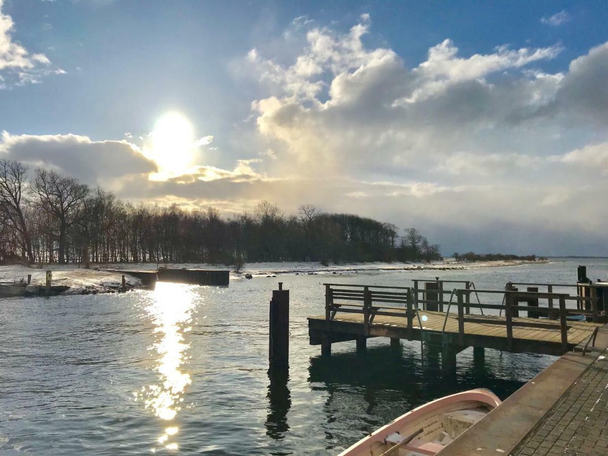 Strandnahe Ferienwohnung Ruegen Dranske Luaran gambar
